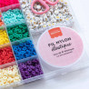 Détail boîte de 16 couleurs de perles heishi pop
